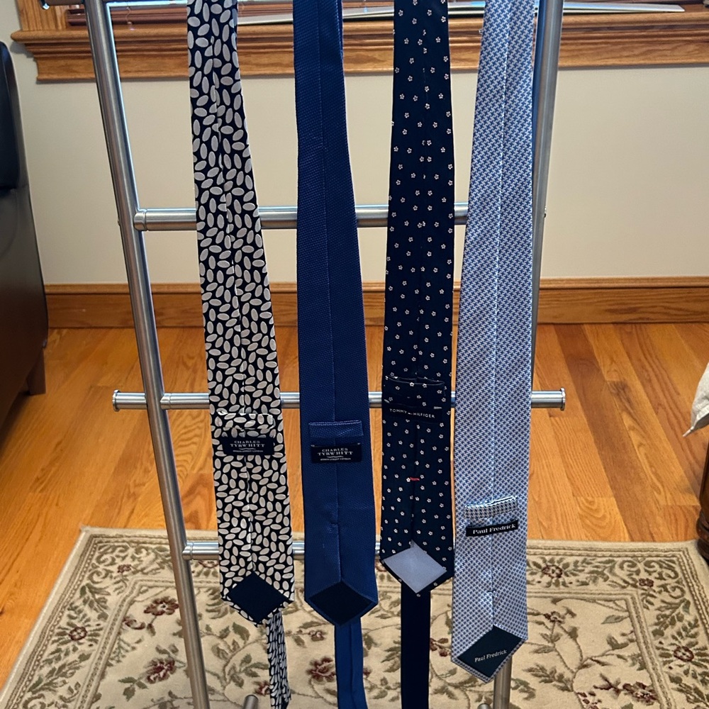 Miscellaneous dress ties